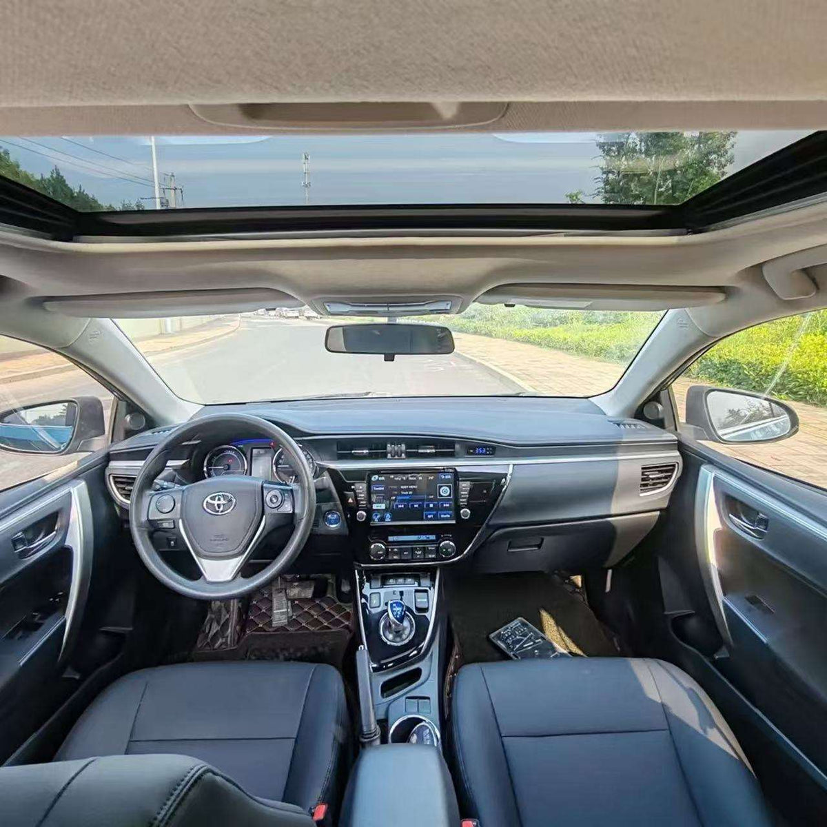 2016–2017 Toyota Corolla Hybrid