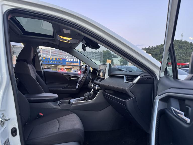 2020 Toyota RAV4 Hybrid 2.5LE-CVT 2WD